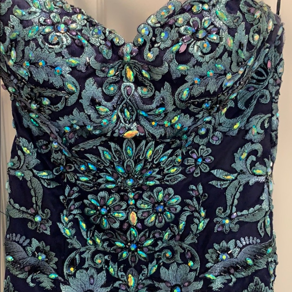 Prom Dress - Picture 4 of 6